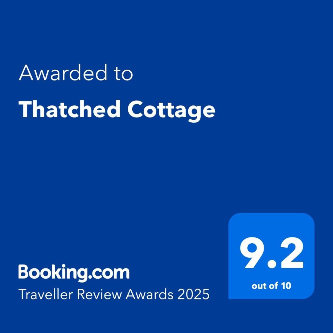 Thatched Cottage Hungerford Exterior photo